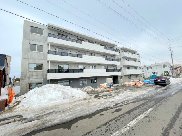 札幌市手稲区富丘一条のマンションの建物外観