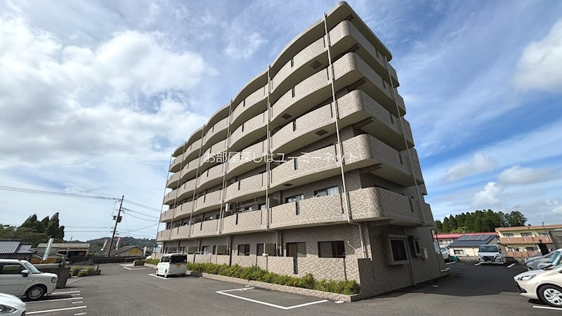 【GRANDWELLの建物外観】