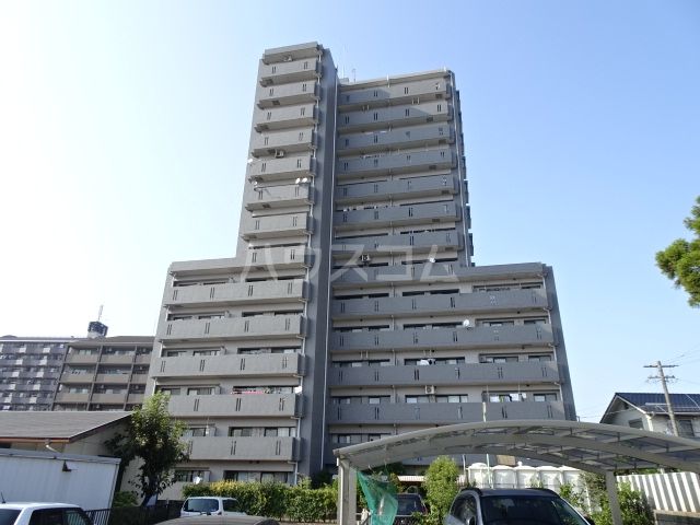 名古屋市中川区供米田のマンションの建物外観