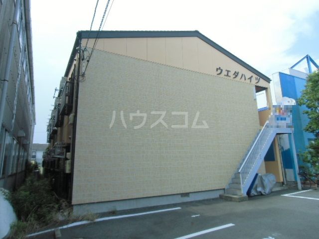 袋井市川井のアパートの建物外観