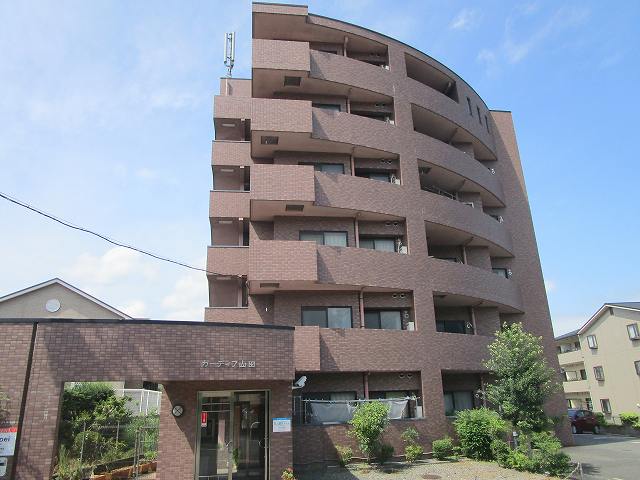 亀岡市篠町馬堀のマンションの建物外観