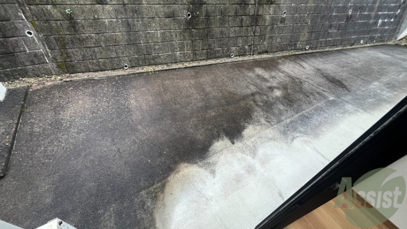 バルコニー　お部屋の窓を開けると、テラスのようになっております。