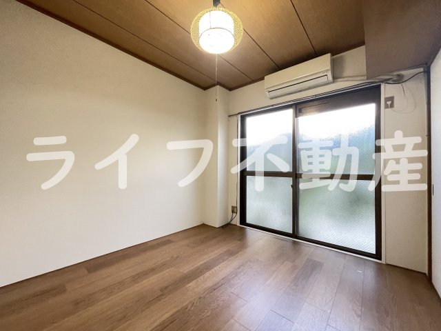 居室・リビング　きれいな洋室です