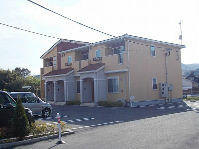 鹿児島市山田町のアパートの建物外観