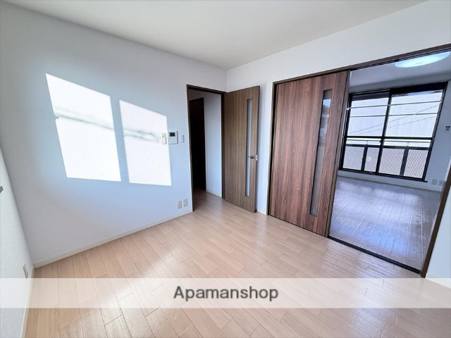 ドゥファミーユ_内装_0