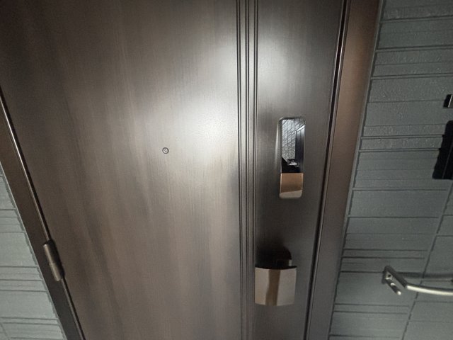エントランス　ゆとりのあるエントランスです