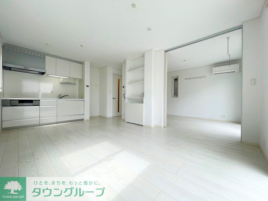 居室・リビング　エントランス