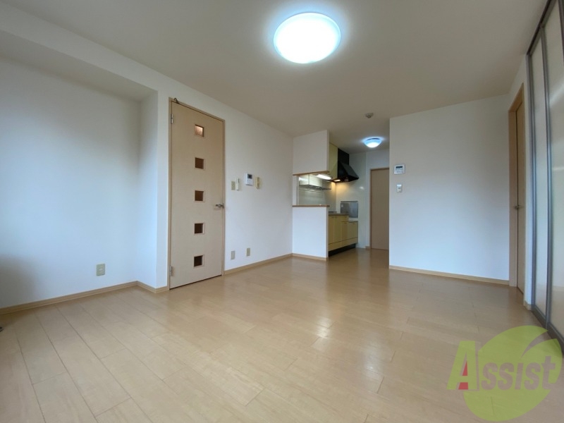 居室・リビング　広くてキレイなお部屋が広がっていて、充実した生活が送れそう。