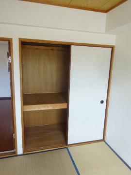 ハイツみつる　収納　押入