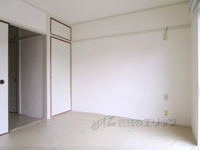 居室・リビング　洋室