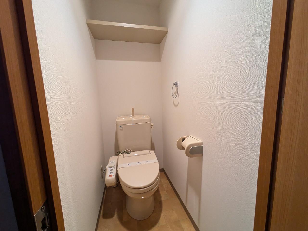 トイレ　※写真は同タイプの別部屋写真です。