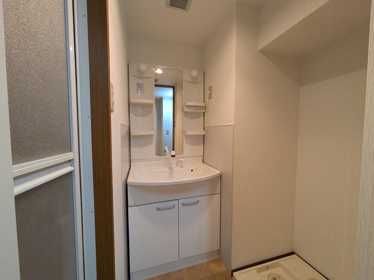 洗面設備　※写真は同タイプの別部屋写真です。