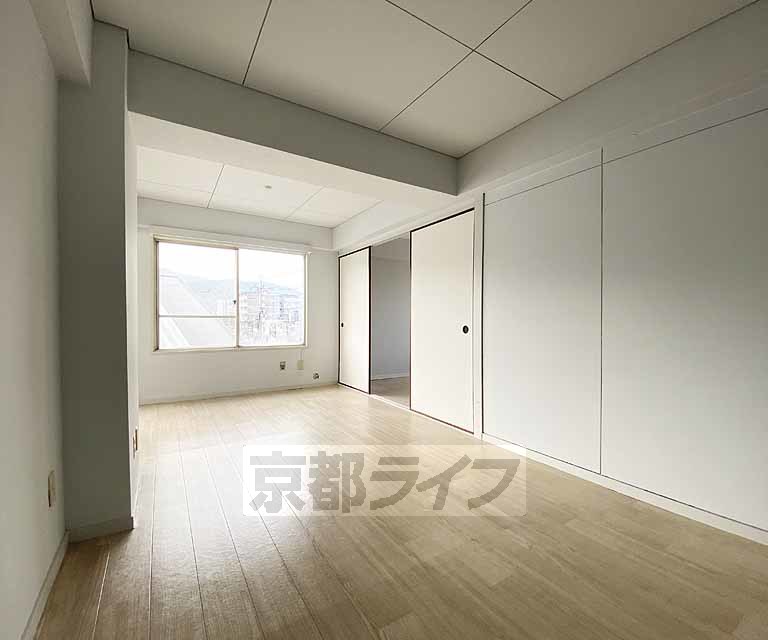 居室・リビング　広々としたリビングです。