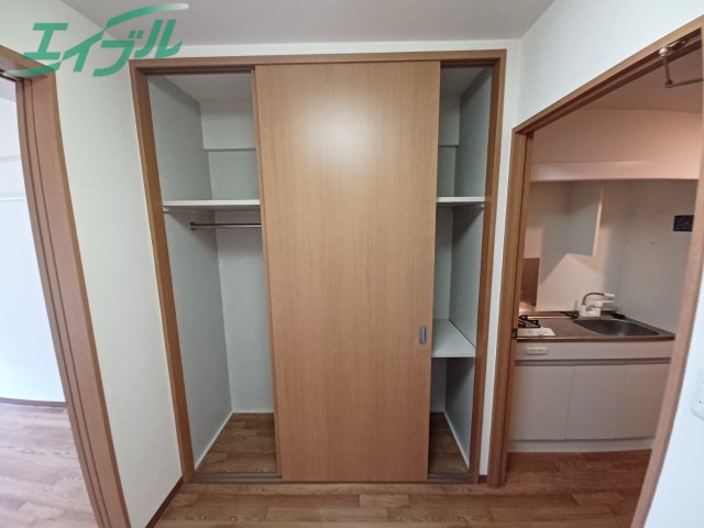 収納　同型参考写真