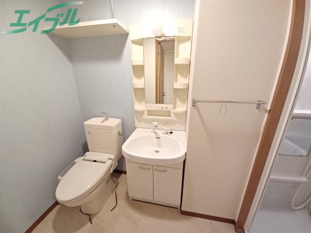 洗面設備　同型参考写真