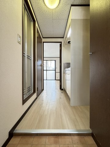 玄関　※掲載写真は別室を撮影したものです。