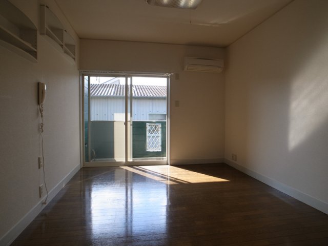 居室・リビング　閑静な住宅地です。