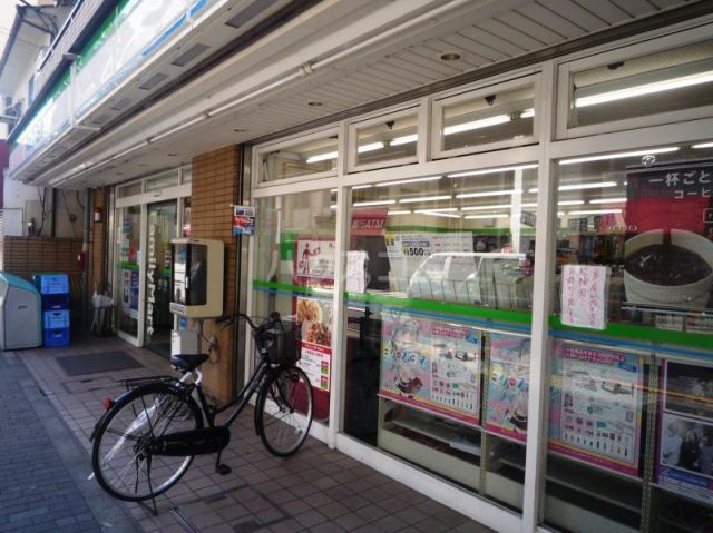 コンビニ　ファミリーマート板橋一丁目店（コンビニ）まで201m