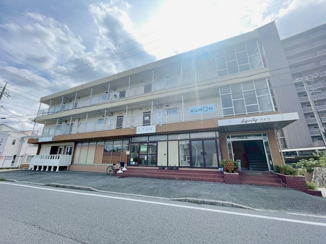 建物外観　落ち着いた雰囲気の外観です