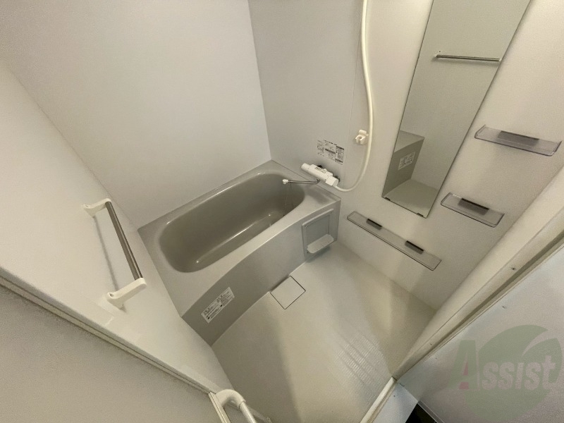 バス・シャワールーム　お風呂になります。一日の疲れを癒してくださいね。