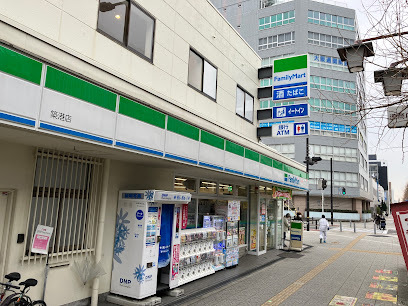 コンビニ　ファミリーマート築港店（コンビニ）まで288m