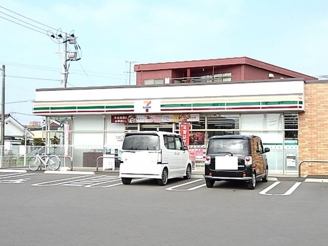 コンビニ　セブンイレブン都城花繰町店（コンビニ）まで500m
