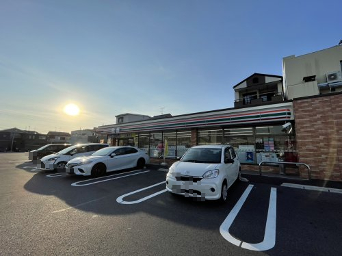 コンビニ　セブンイレブン 名古屋葉池町店（コンビニ）まで676m