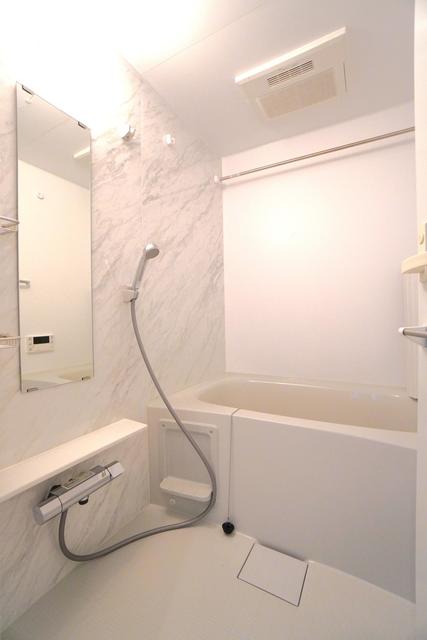 バス・シャワールーム　※写真は同タイプ住戸です。