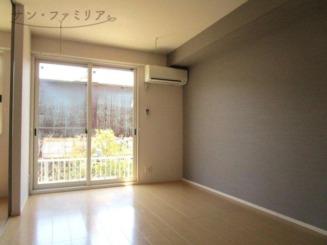 居室・リビング　同一物件別部屋写真