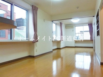 居室・リビング　リビング