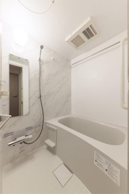 バス・シャワールーム　日々の疲れを癒すお風呂付です