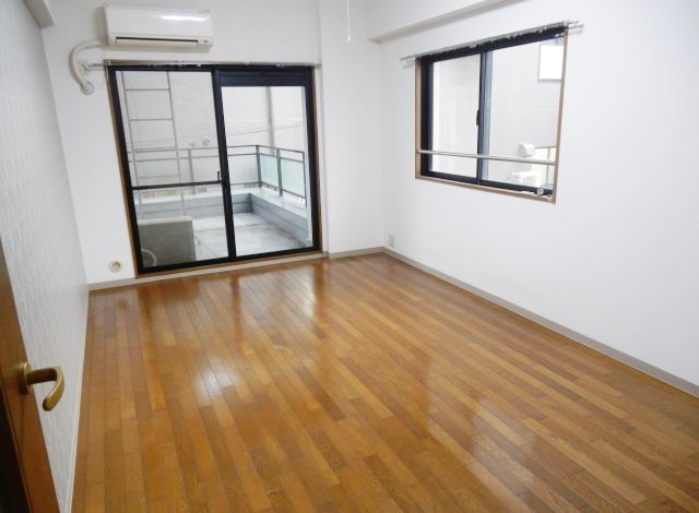 居室・リビング　写真は同マンションの他のお部屋です