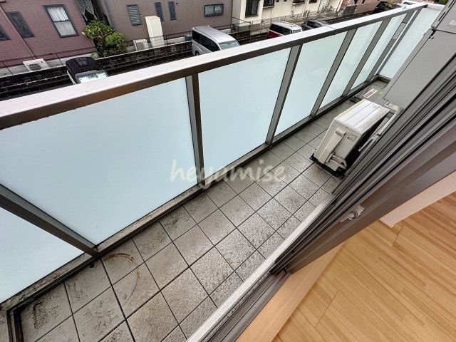 バルコニー　※写真は別号室。色は異なる場合があります