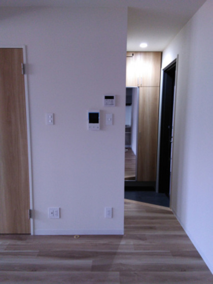 玄関　※別部屋の写真です