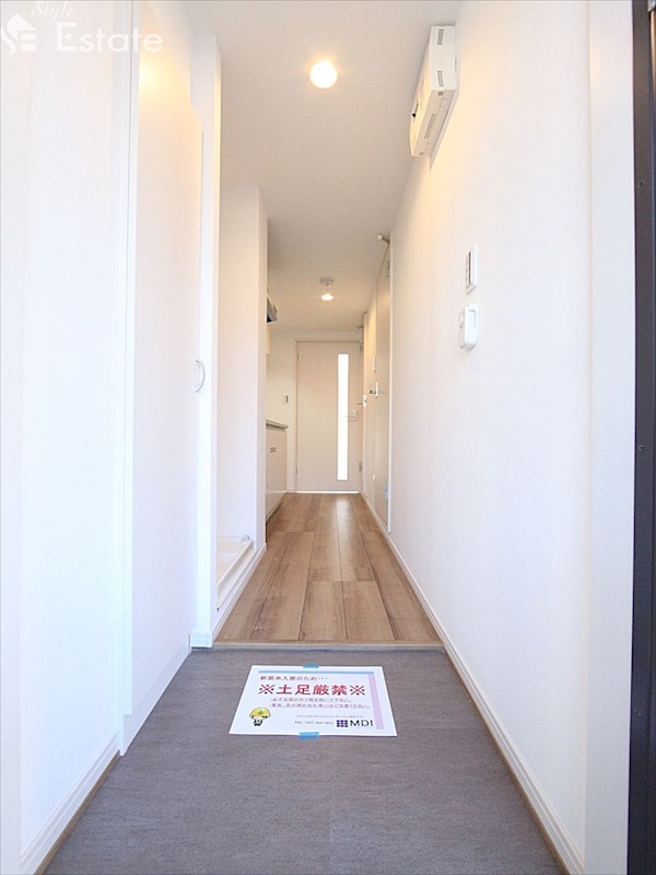 玄関　玄関　※モデルルーム参考写真