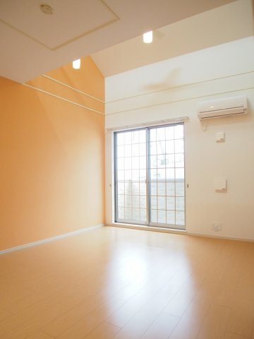 居室・リビング　ゆったり過ごせる居間です