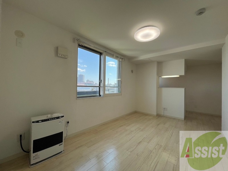 居室・リビング　広々としたリビングですね。使い勝手がよさそうですね！