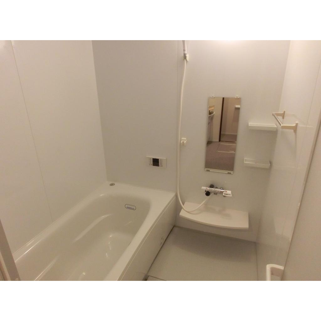 バス・シャワールーム　ゆったり過ごせるお風呂です