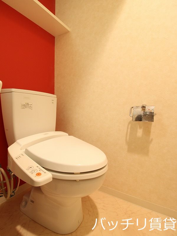 トイレ　別号室の写真になります　現状優先
