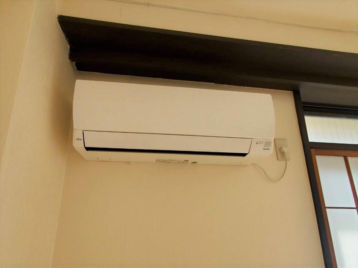 その他設備　洋室にエアコン一基設置済みです