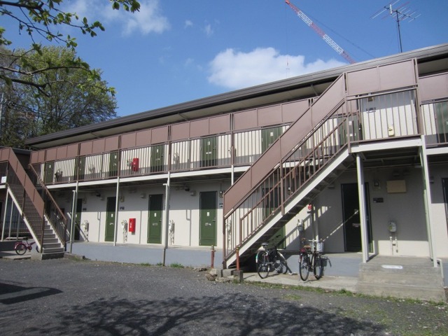 建物外観　仙川駅より徒歩９分・つつじヶ丘駅より６分