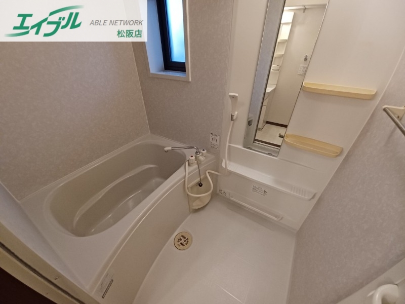 バス・シャワールーム　同型別室のお写真です