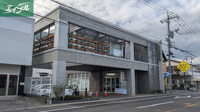 銀行　おかやま信用金庫吉備支店（銀行）まで712m