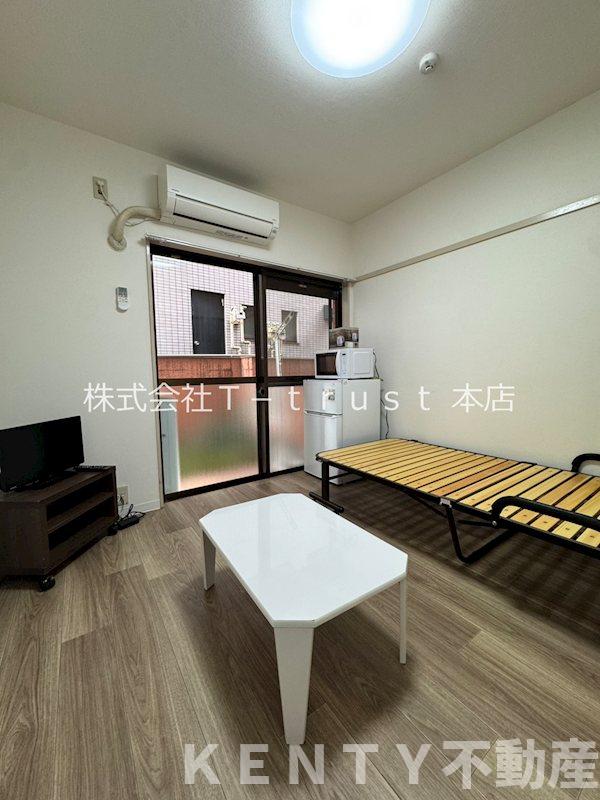 居室・リビング　ゆったり過ごせる居間です