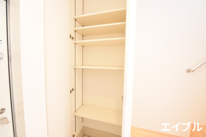 玄関　シューズボックス