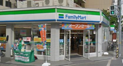 コンビニ　ファミリーマート天満三丁目店（コンビニ）まで119m