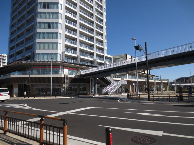 ショッピングセンター　長津田マークタウン（ショッピングセンター）まで961m