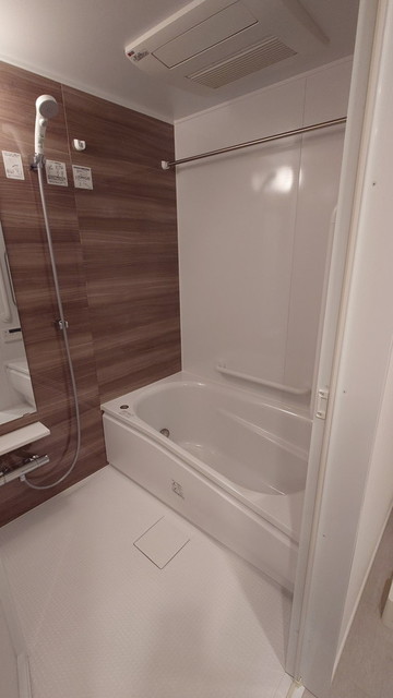 バス・シャワールーム　※写真は同タイプ住戸です。