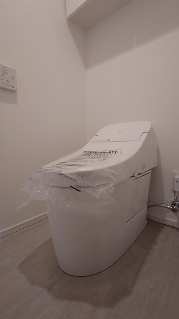 トイレ　※写真は同タイプ住戸です。