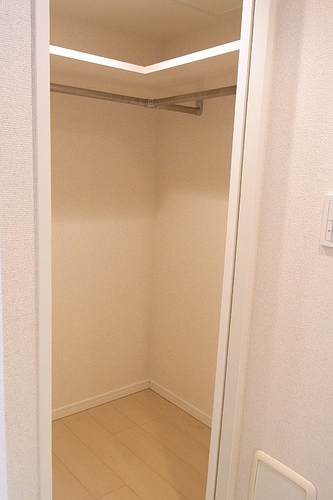 収納　ウォークインクロゼット　※2012年11月撮影